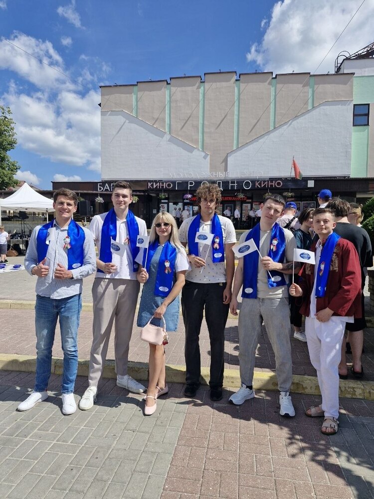 Молодежь помнит Молодежь помнит