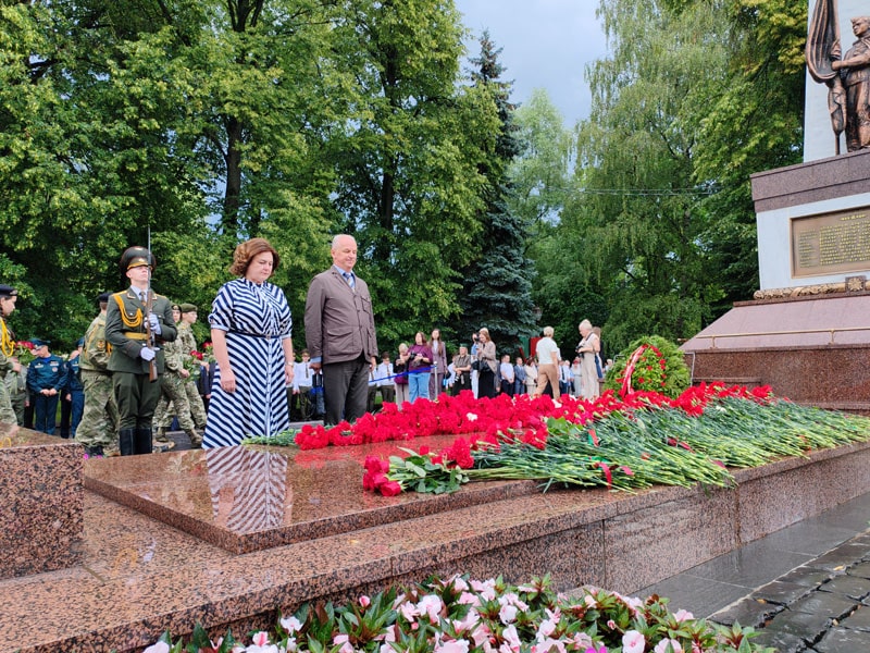 Память на века